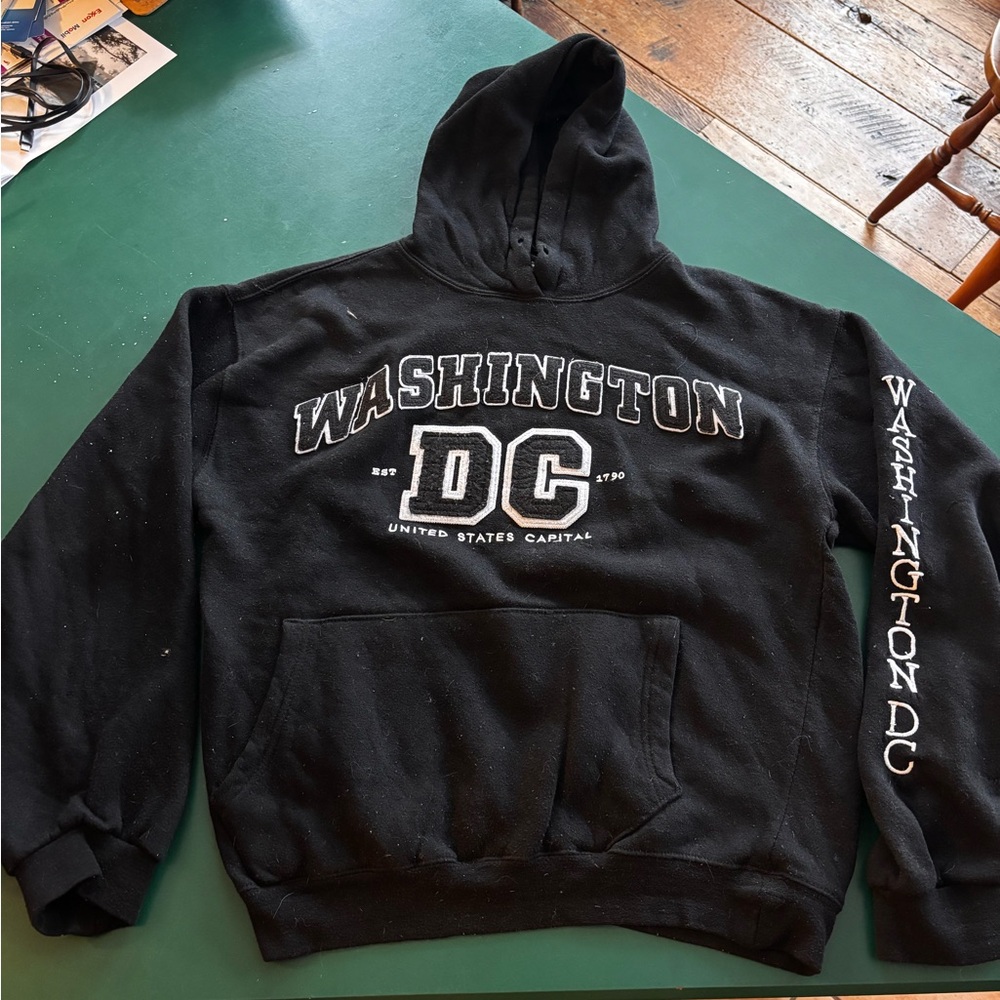 Washington DC Black Hoodie Sweater